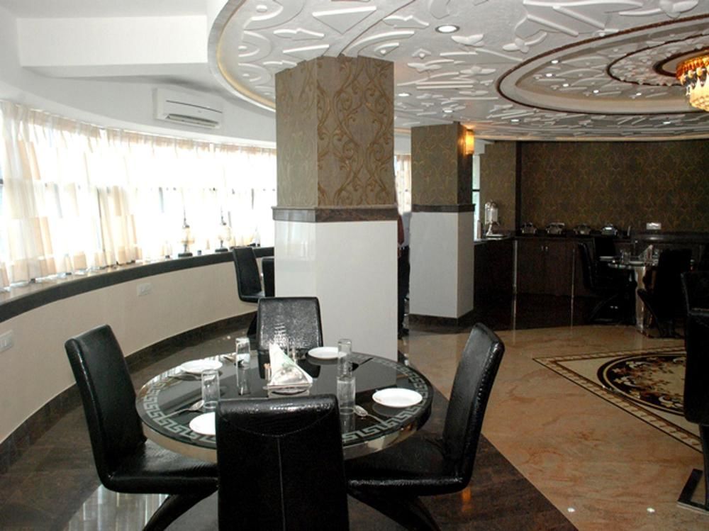 Hotel Treebo Trend Orient Grand Nagpur Zewnętrze zdjęcie