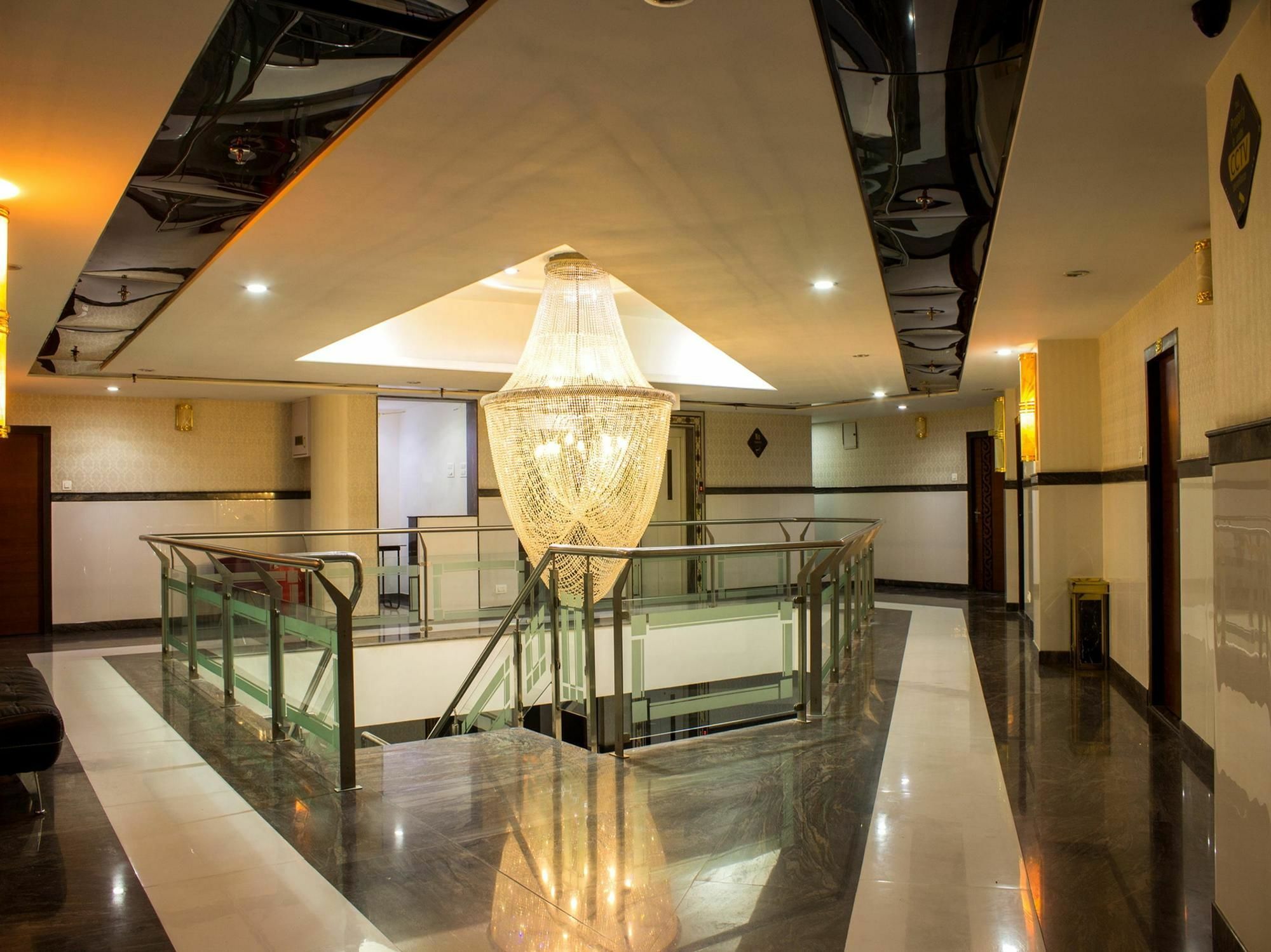 Hotel Treebo Trend Orient Grand Nagpur Zewnętrze zdjęcie